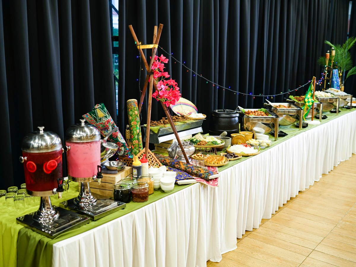 Heritage Batik Theme Raya Catering